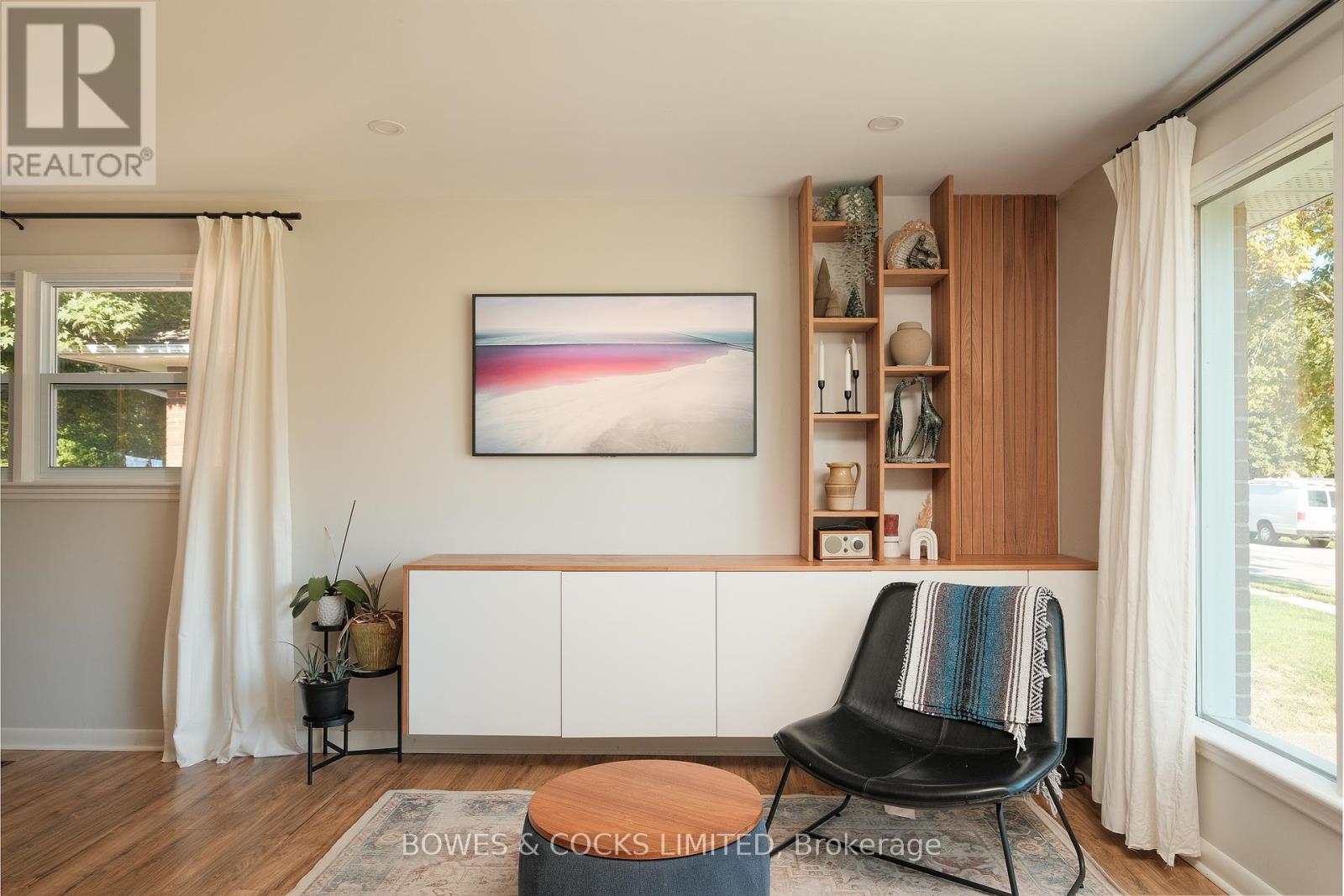 730 Crawford Place, Peterborough (Otonabee Ward 1), Ontario  K9J 3X3 - Photo 6 - X12407696