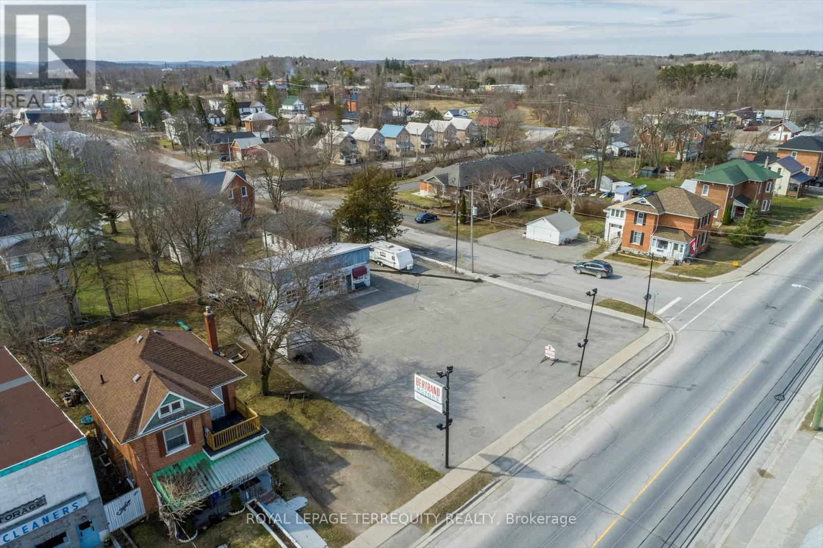119 Bridge Street W, Trent Hills (Campbellford), Ontario  K0L 1L0 - Photo 10 - X12407505