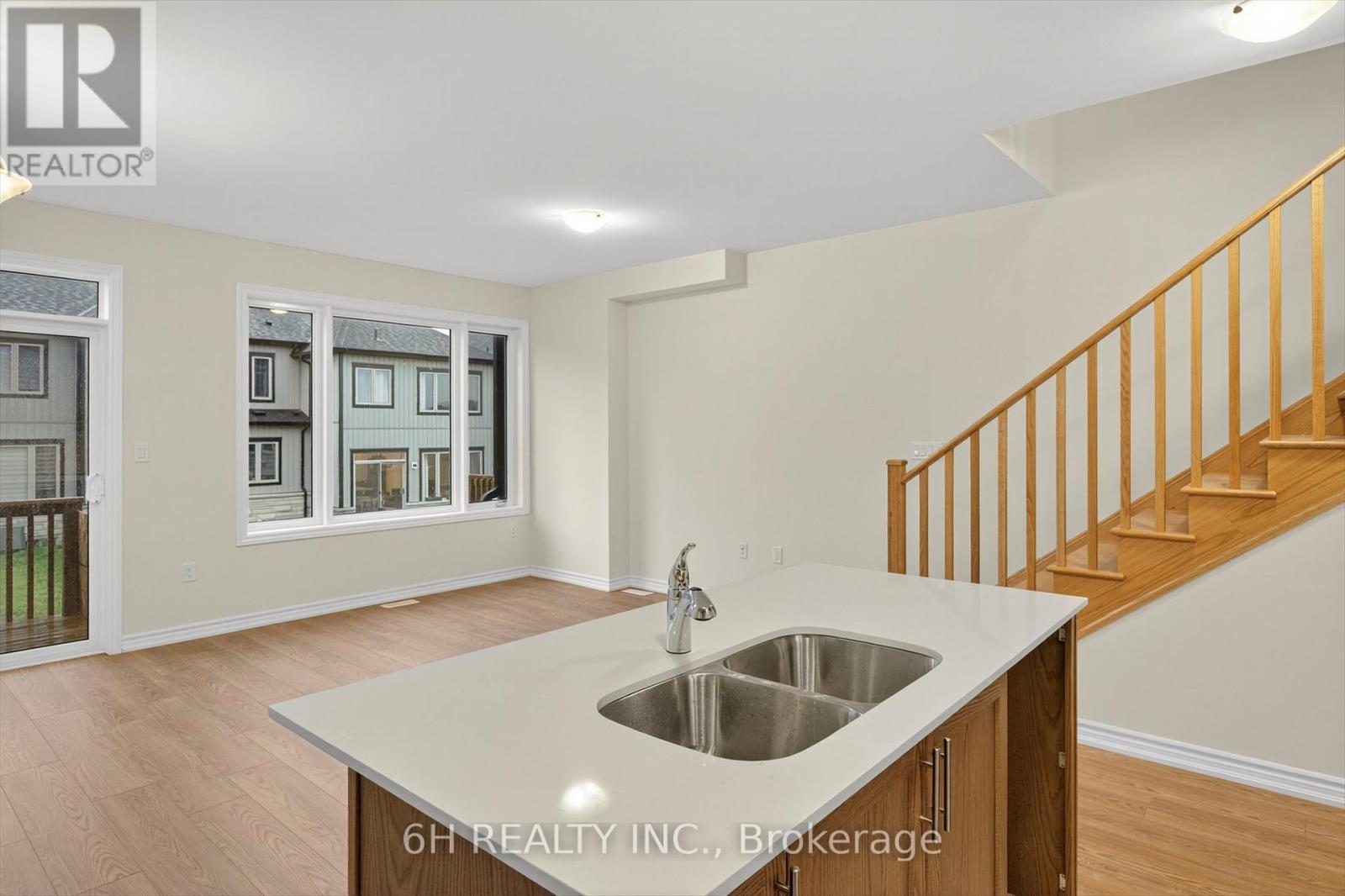 736 Carpenter Trail, Peterborough (Monaghan Ward 2), Ontario  K9K 0J3 - Photo 12 - X12407723