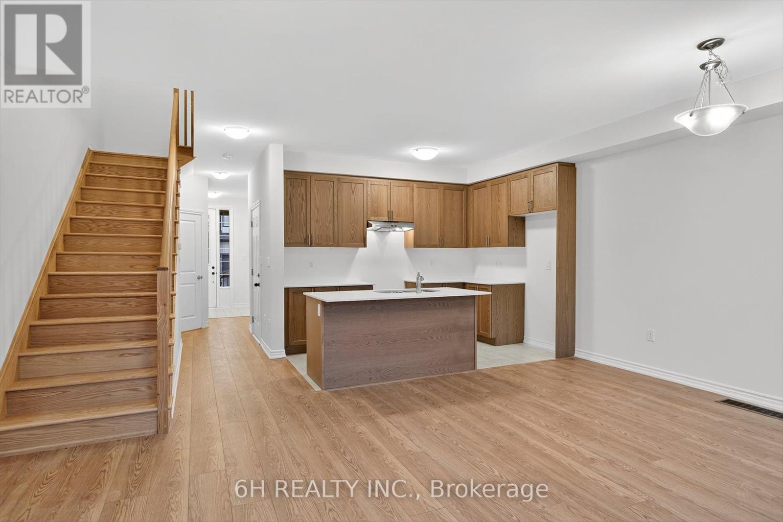 736 Carpenter Trail, Peterborough (Monaghan Ward 2), Ontario  K9K 0J3 - Photo 6 - X12407723