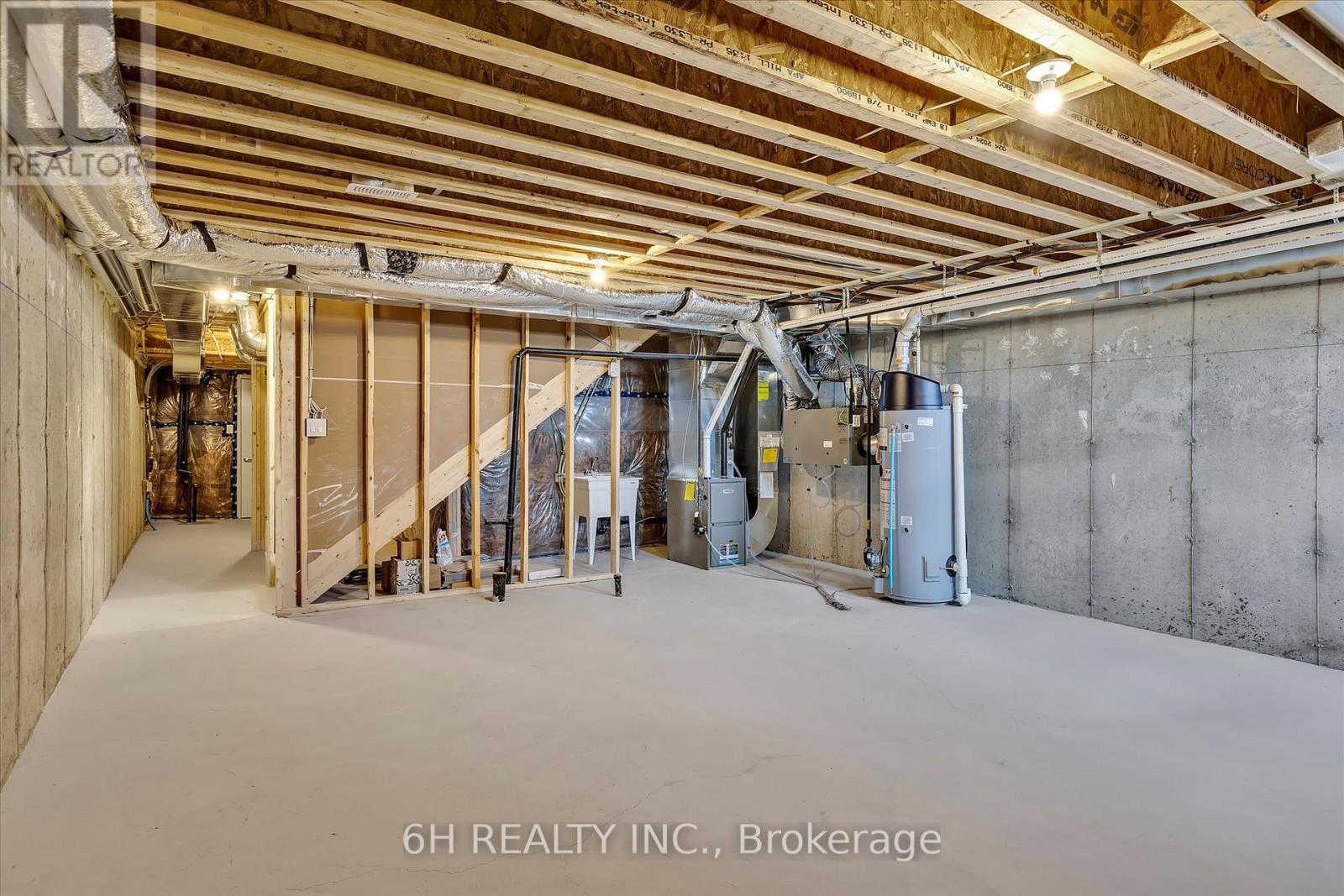 145 Pike Street, Peterborough (Monaghan Ward 2), Ontario  K9K 0J5 - Photo 38 - X12407726