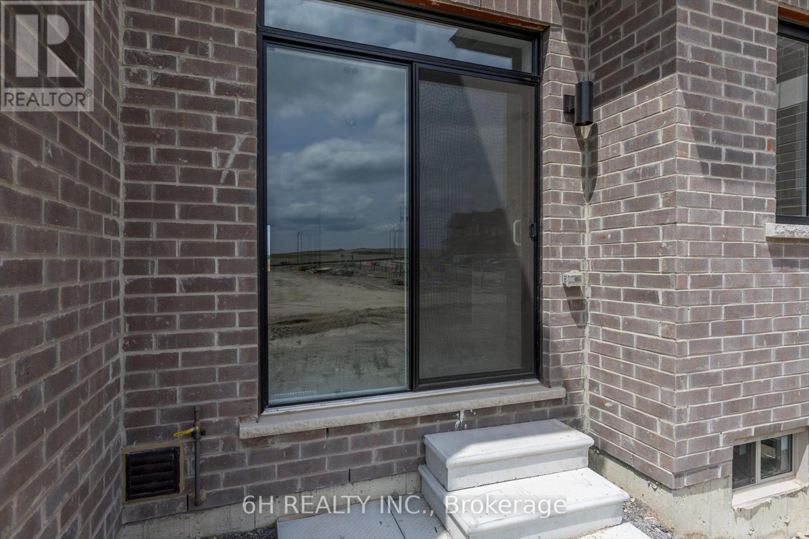 145 Pike Street, Peterborough (Monaghan Ward 2), Ontario  K9K 0J5 - Photo 45 - X12407726