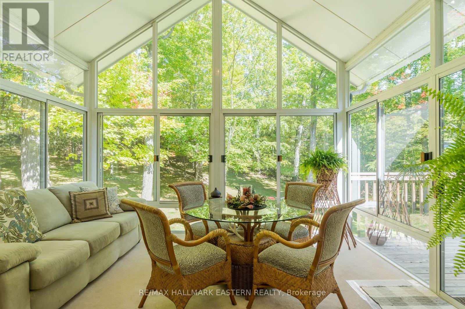 27 Woodland Trail, Kawartha Lakes (Manvers), Ontario  K0L 1A0 - Photo 14 - X12408127