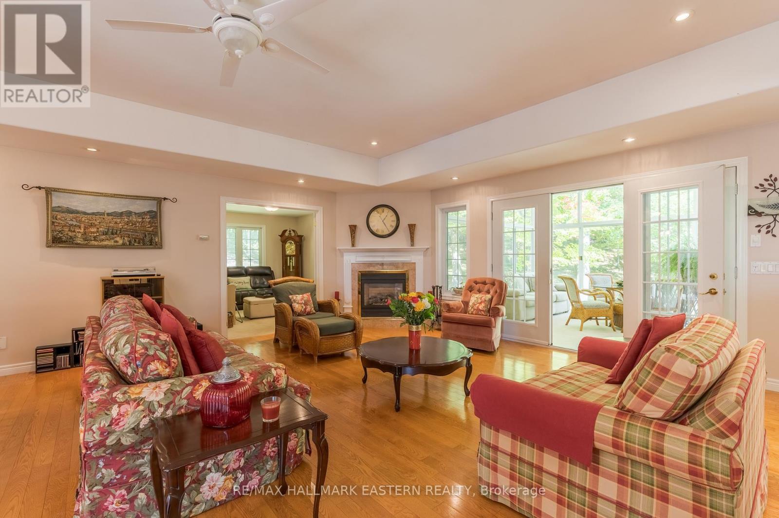27 Woodland Trail, Kawartha Lakes (Manvers), Ontario  K0L 1A0 - Photo 16 - X12408127