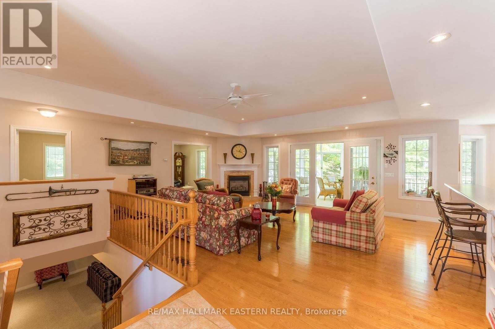27 Woodland Trail, Kawartha Lakes (Manvers), Ontario  K0L 1A0 - Photo 17 - X12408127