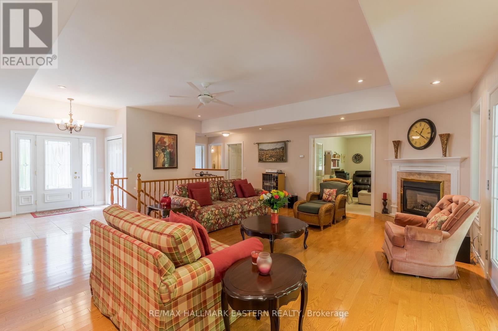 27 Woodland Trail, Kawartha Lakes (Manvers), Ontario  K0L 1A0 - Photo 18 - X12408127
