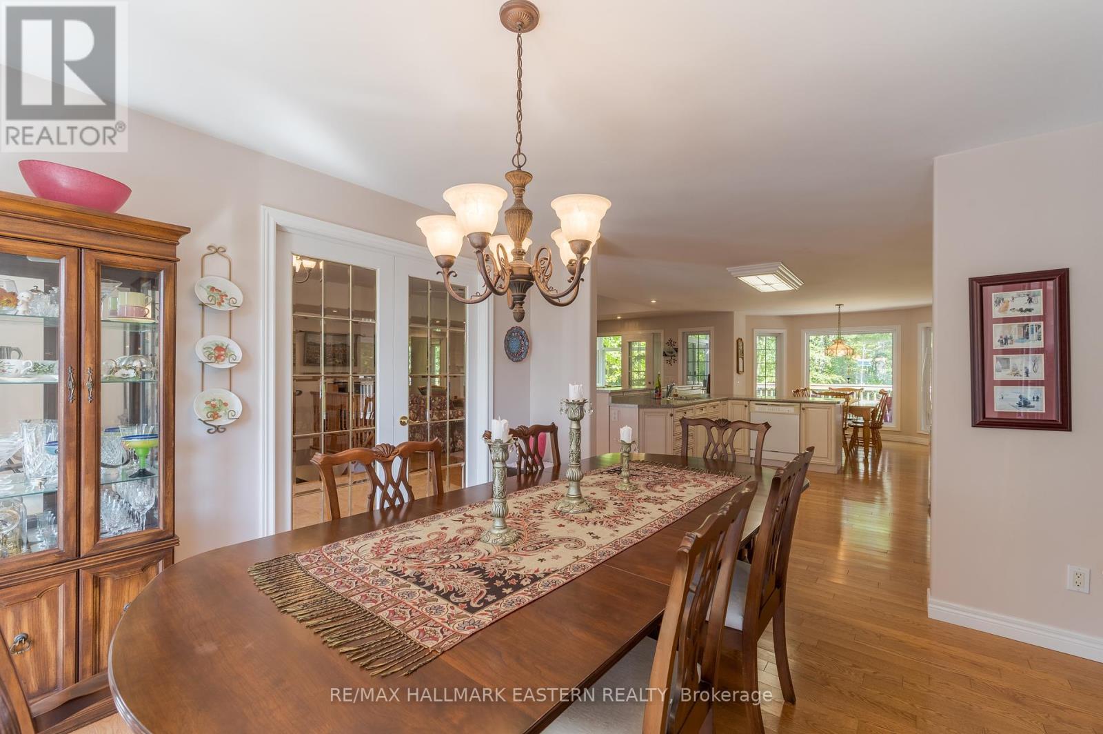 27 Woodland Trail, Kawartha Lakes (Manvers), Ontario  K0L 1A0 - Photo 19 - X12408127