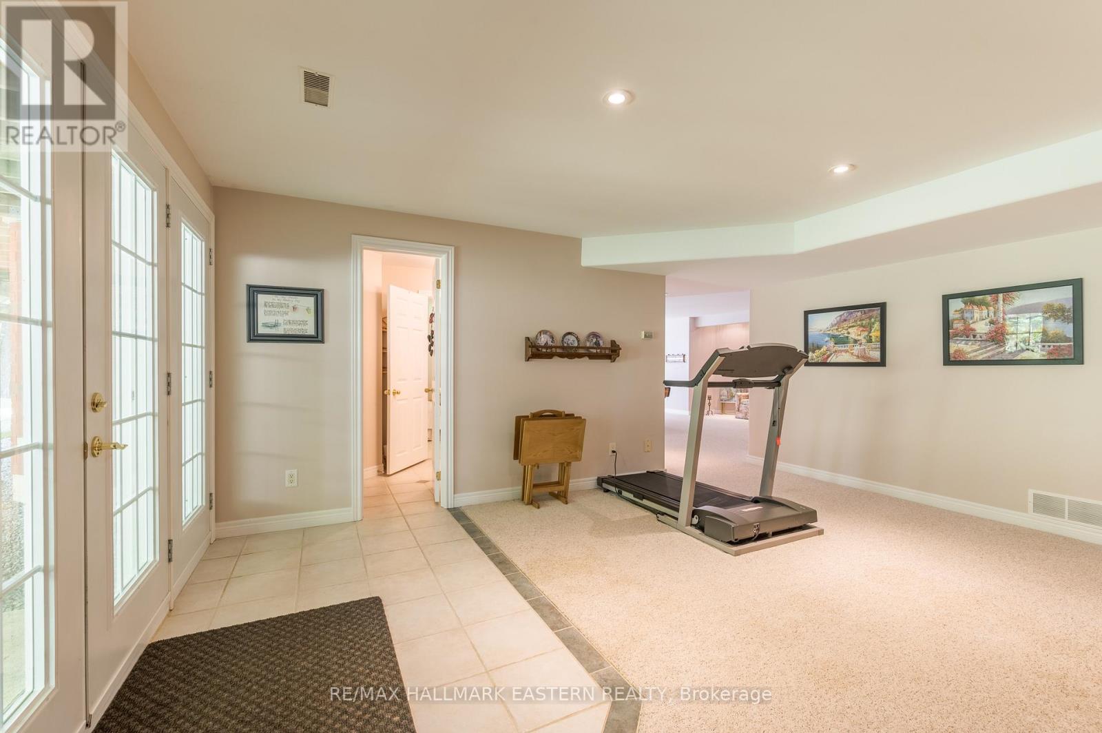 27 Woodland Trail, Kawartha Lakes (Manvers), Ontario  K0L 1A0 - Photo 33 - X12408127