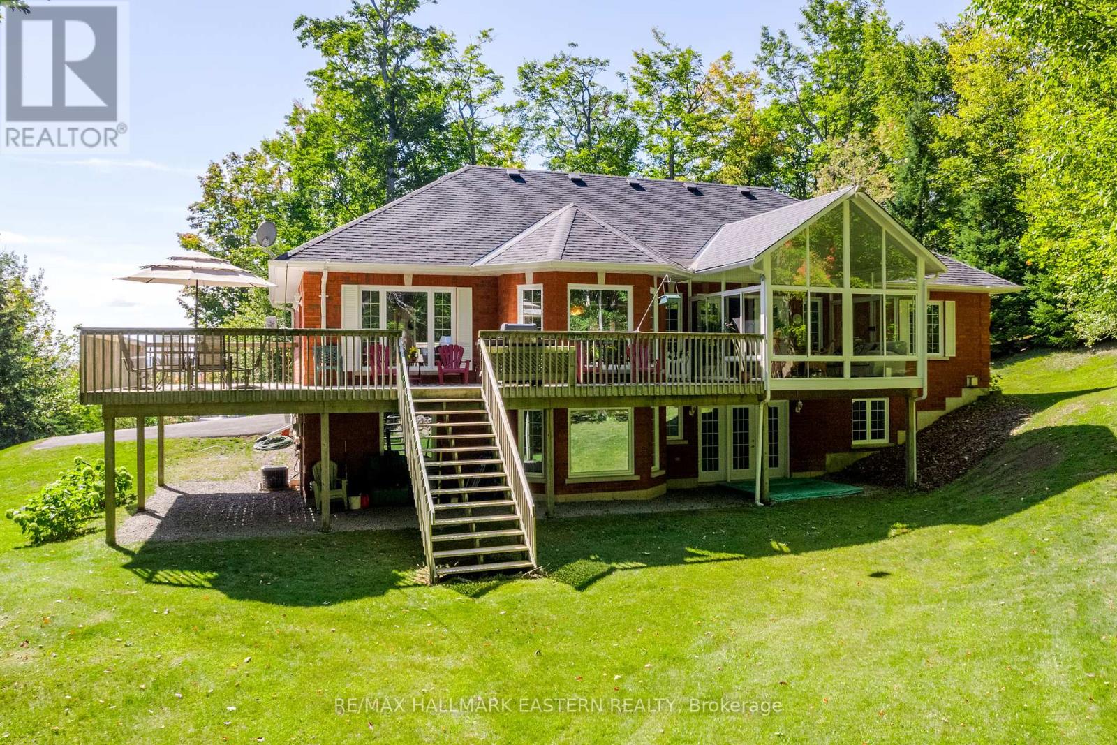 27 Woodland Trail, Kawartha Lakes (Manvers), Ontario  K0L 1A0 - Photo 41 - X12408127