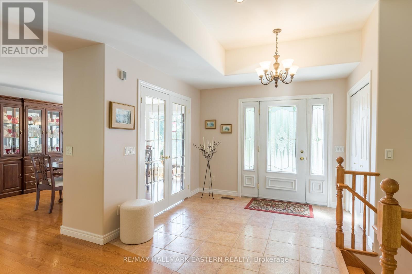 27 Woodland Trail, Kawartha Lakes (Manvers), Ontario  K0L 1A0 - Photo 5 - X12408127