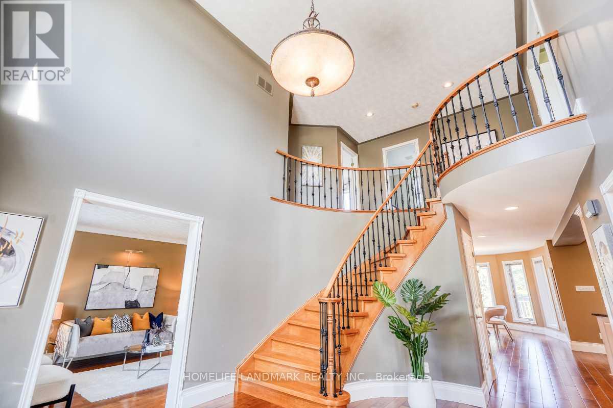 1740 Waddell Avenue, Peterborough (Otonabee Ward 1), Ontario  K9K 2G5 - Photo 5 - X12408331