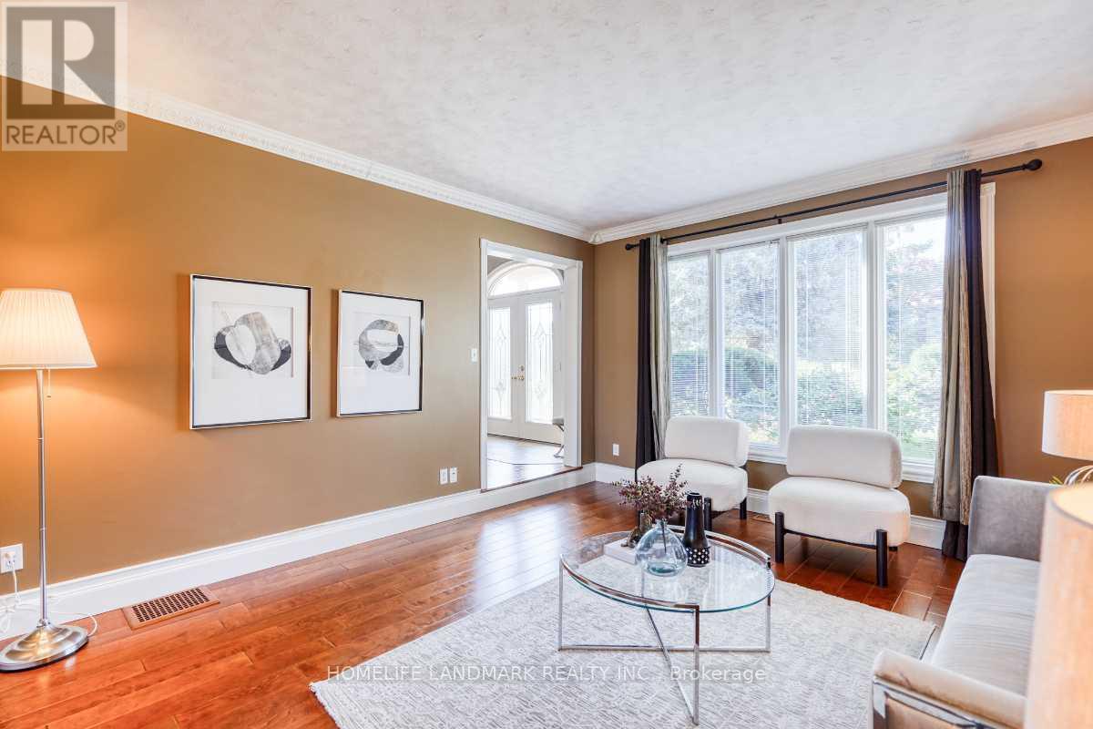 1740 Waddell Avenue, Peterborough (Otonabee Ward 1), Ontario  K9K 2G5 - Photo 7 - X12408331