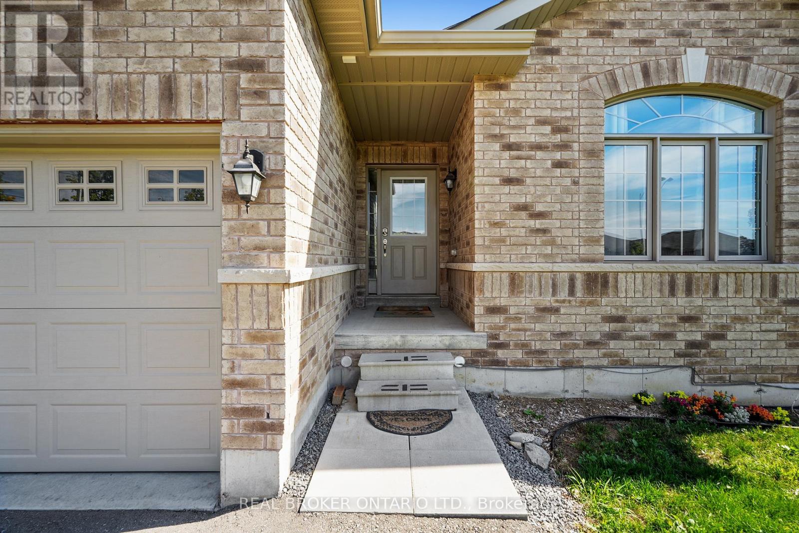 11 Old Trafford Drive, Trent Hills (Hastings), Ontario  K0L 1Y0 - Photo 3 - X12408416