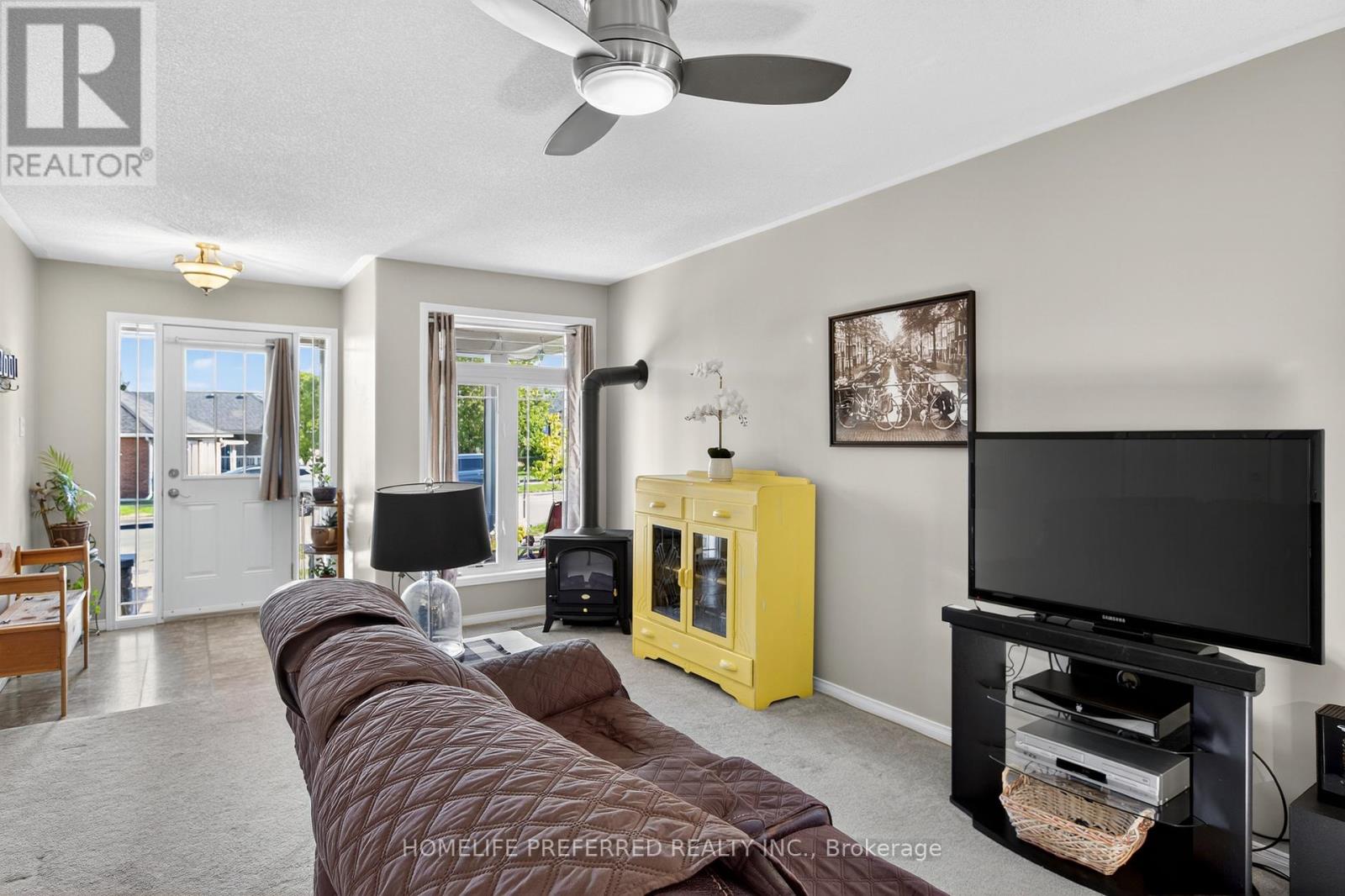 955 Ralphson Crescent, Peterborough (Otonabee Ward 1), Ontario  K9J 8R5 - Photo 11 - X12408495