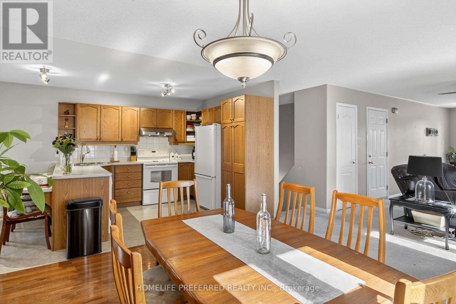 955 Ralphson Crescent, Peterborough (Otonabee Ward 1), Ontario  K9J 8R5 - Photo 19 - X12408495