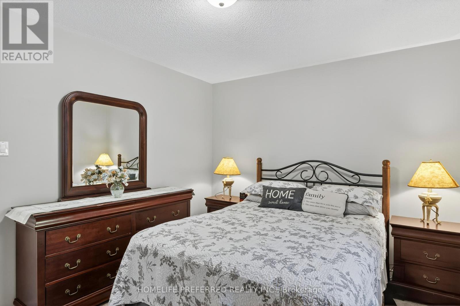 955 Ralphson Crescent, Peterborough (Otonabee Ward 1), Ontario  K9J 8R5 - Photo 21 - X12408495