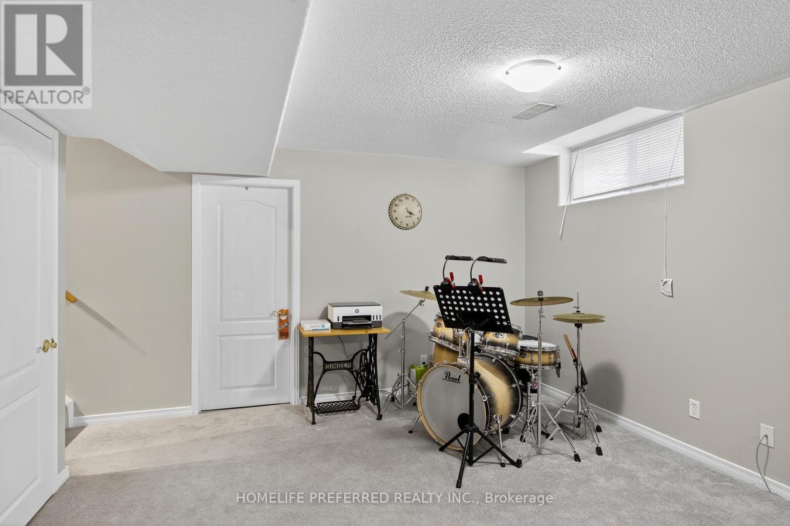 955 Ralphson Crescent, Peterborough (Otonabee Ward 1), Ontario  K9J 8R5 - Photo 26 - X12408495