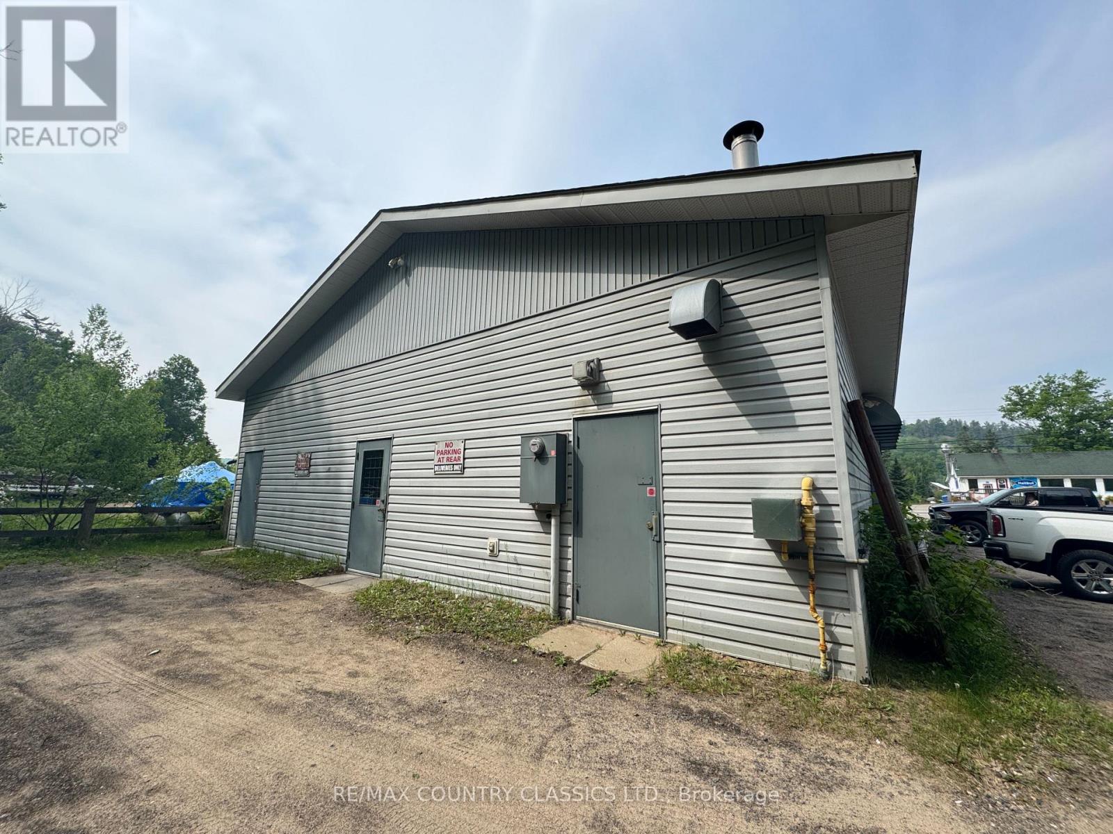 211 Hastings Street N, Bancroft (Bancroft Ward), Ontario  K0L 1C0 - Photo 6 - X12408707