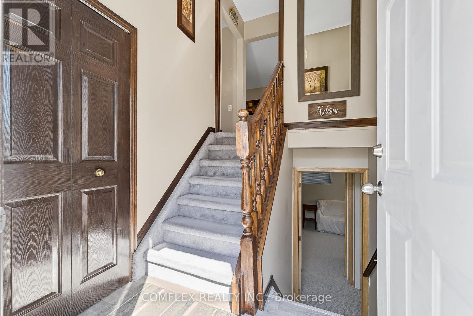 229 Middlefield Road, Peterborough (Ashburnham Ward 4), Ontario  K9J 8H4 - Photo 5 - X12408723