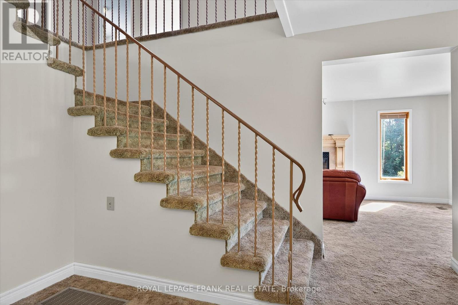 549 Bissview Avenue, Selwyn, Ontario  K9J 6X4 - Photo 20 - X12409035