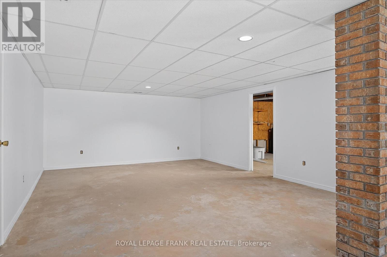549 Bissview Avenue, Selwyn, Ontario  K9J 6X4 - Photo 38 - X12409035