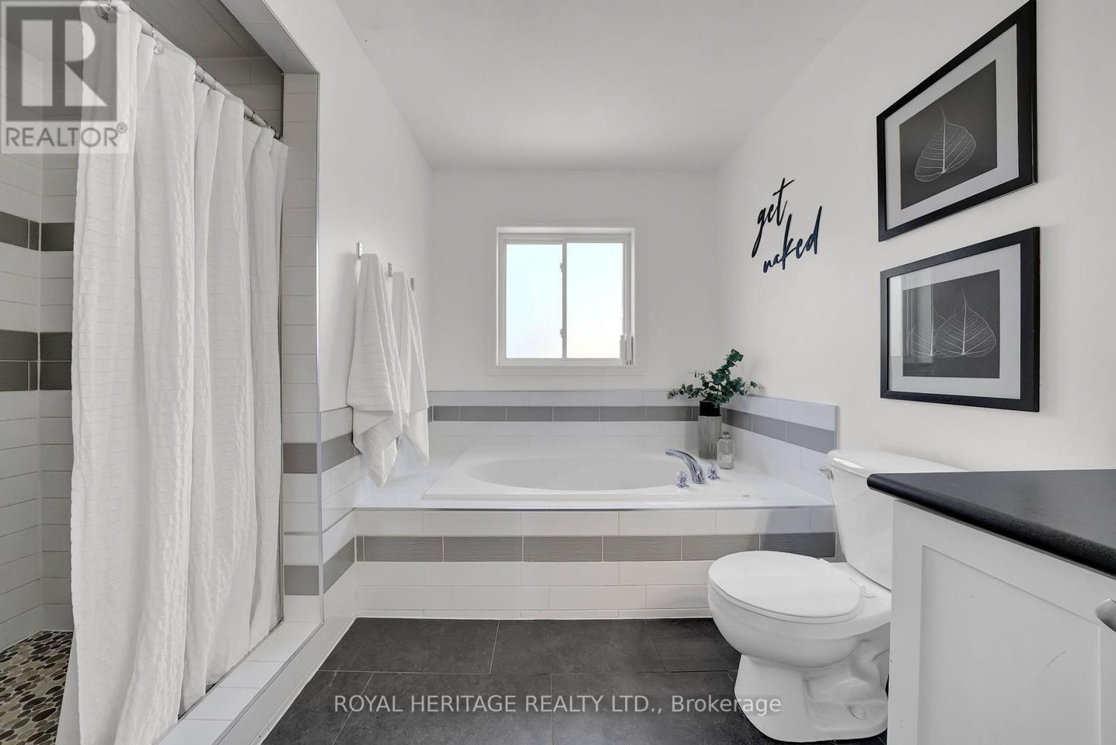 74 Stillwell Lane, Clarington (Newcastle), Ontario  L1B 1R4 - Photo 24 - E12409231