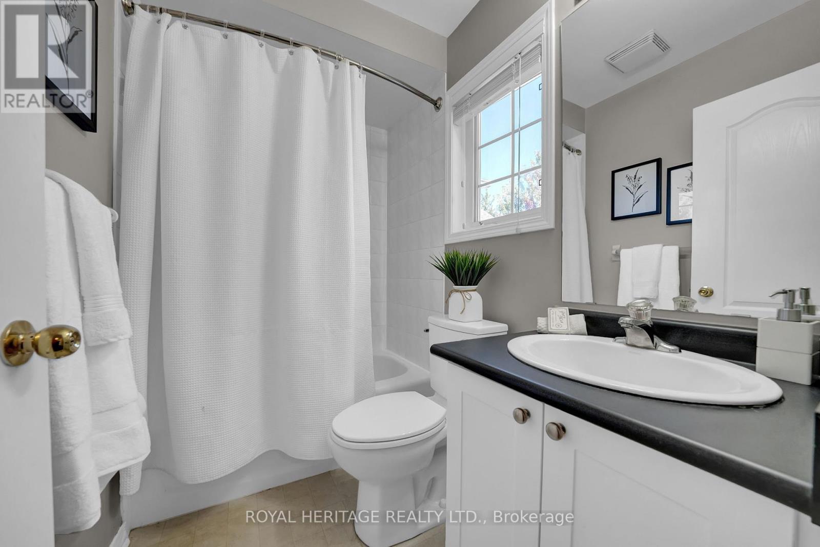 74 Stillwell Lane, Clarington (Newcastle), Ontario  L1B 1R4 - Photo 26 - E12409231