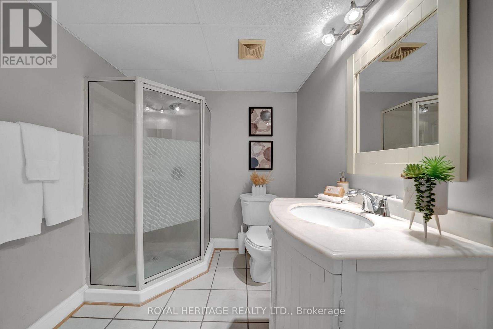 74 Stillwell Lane, Clarington (Newcastle), Ontario  L1B 1R4 - Photo 29 - E12409231