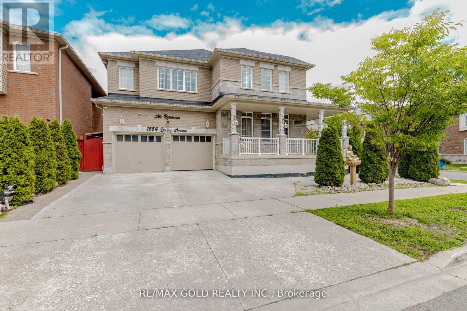 1554 Bruny Avenue, Pickering (Duffin Heights), Ontario  L0A 1G0 - Photo 2 - E12409029