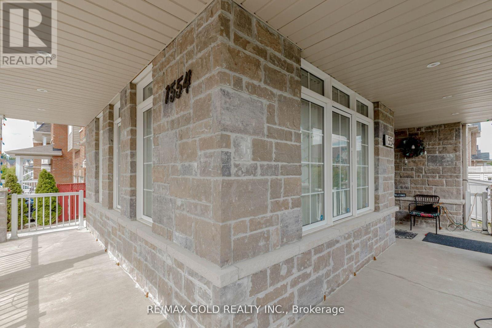 1554 Bruny Avenue, Pickering (Duffin Heights), Ontario  L0A 1G0 - Photo 47 - E12409029