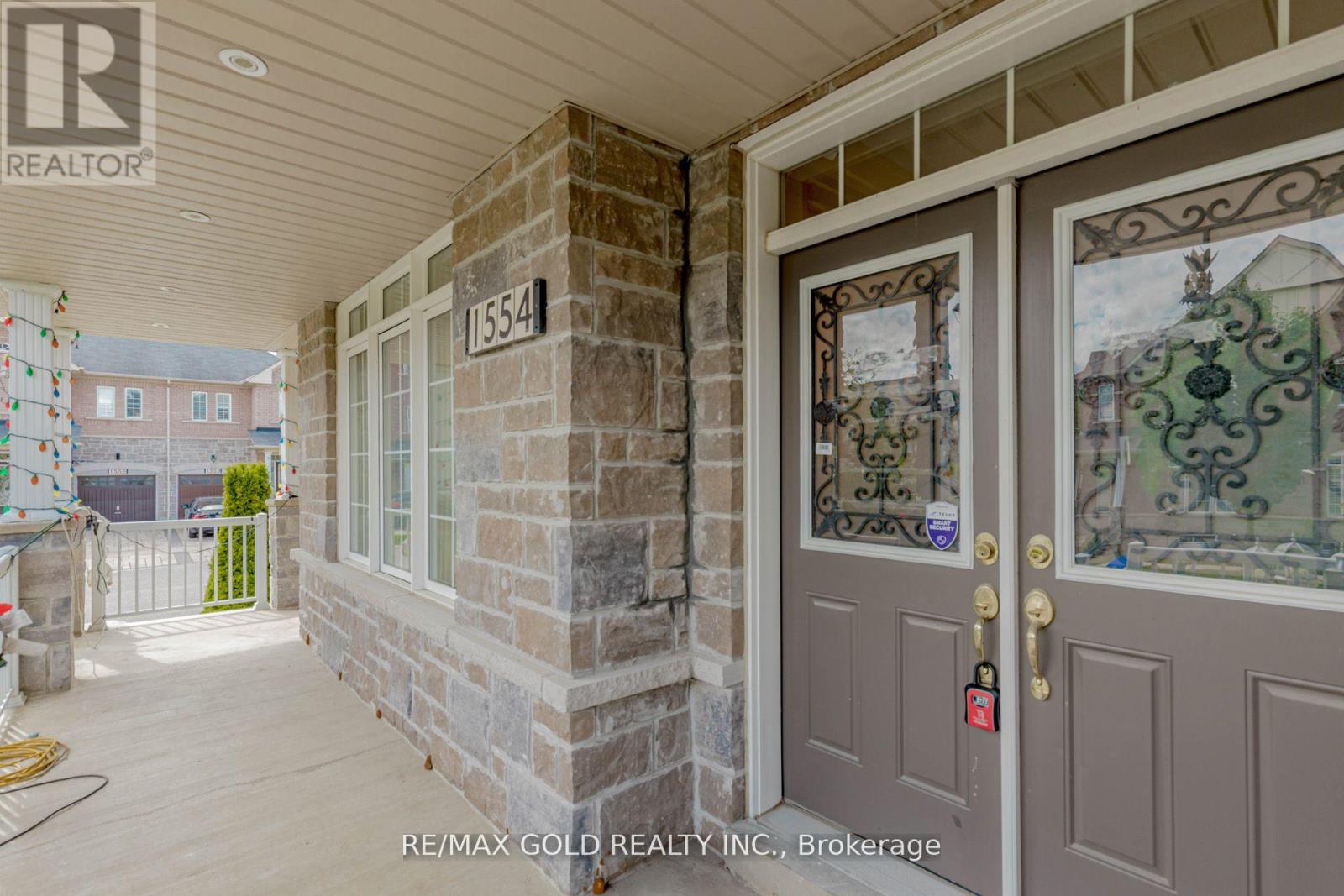1554 Bruny Avenue, Pickering (Duffin Heights), Ontario  L0A 1G0 - Photo 5 - E12409029