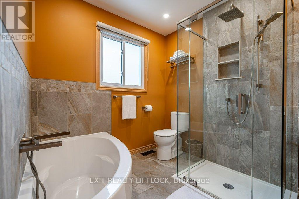 38 Clearview Court, Peterborough (Monaghan Ward 2), Ontario  K9K 2A3 - Photo 22 - X12409192