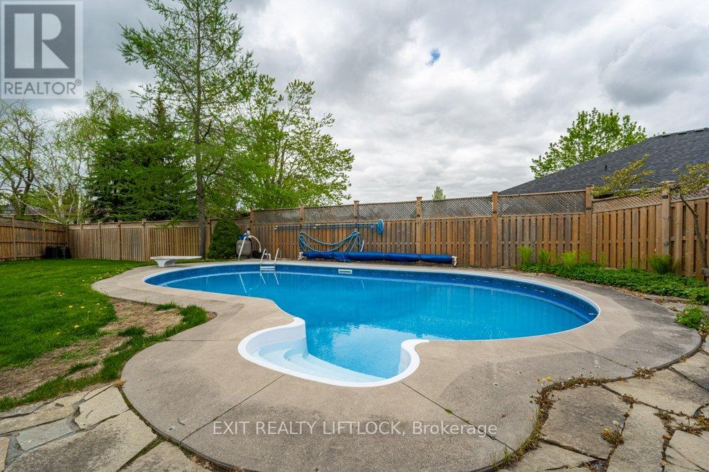 38 Clearview Court, Peterborough (Monaghan Ward 2), Ontario  K9K 2A3 - Photo 35 - X12409192