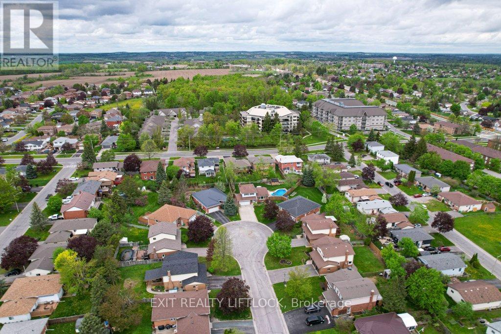 38 Clearview Court, Peterborough (Monaghan Ward 2), Ontario  K9K 2A3 - Photo 40 - X12409192