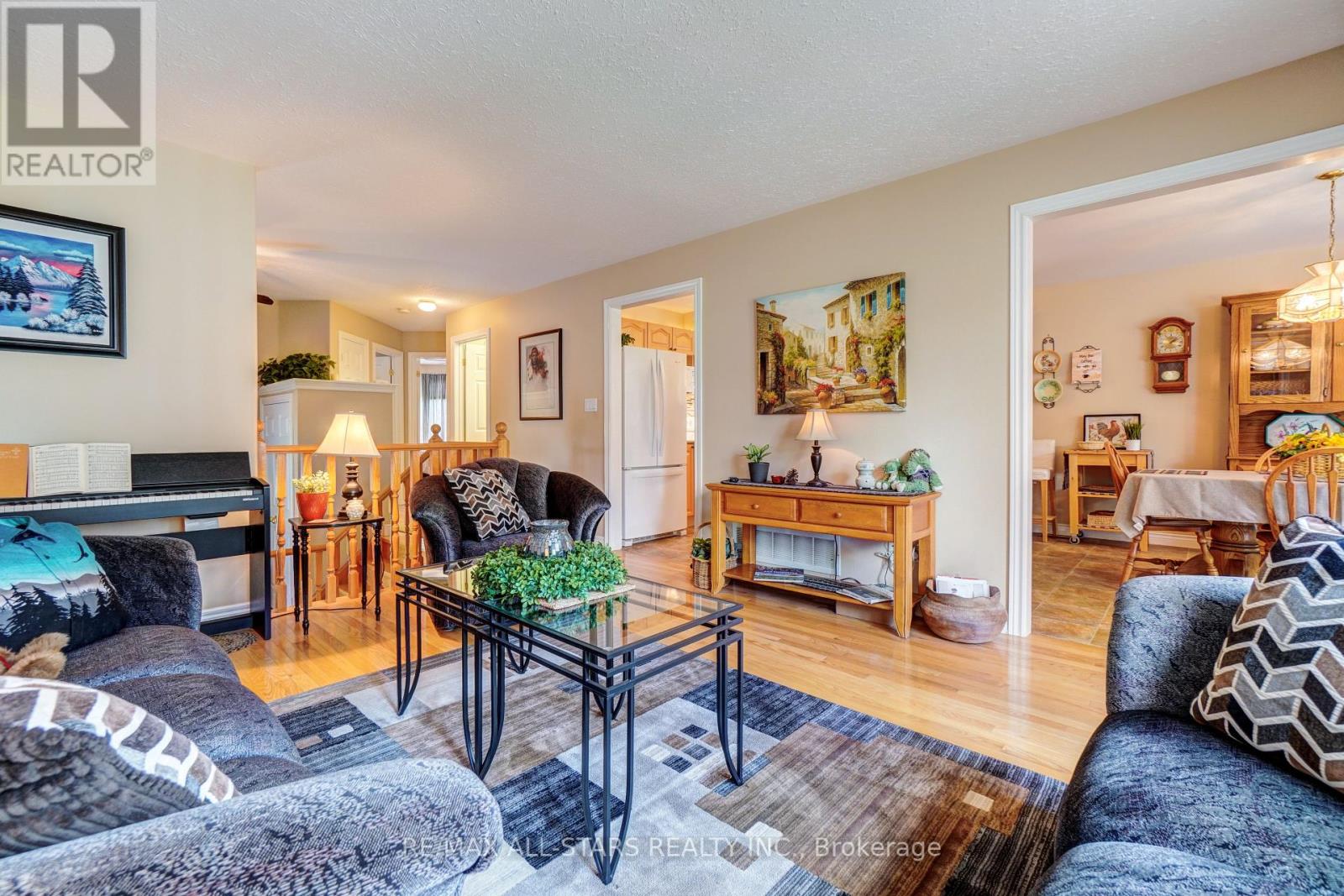 45 Lori Boulevard, Kawartha Lakes (Lindsay), Ontario  K9V 6B6 - Photo 10 - X12409390