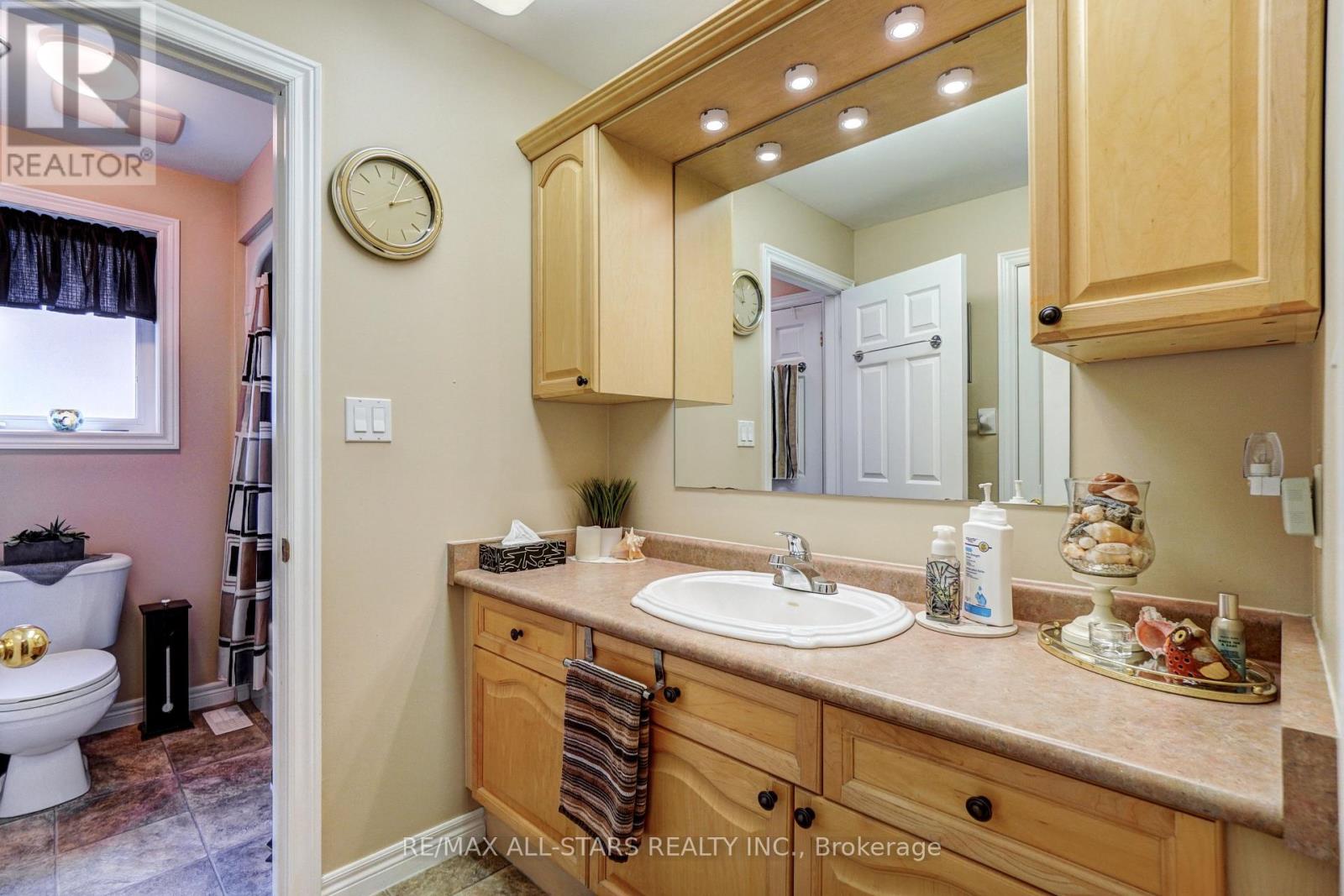 45 Lori Boulevard, Kawartha Lakes (Lindsay), Ontario  K9V 6B6 - Photo 21 - X12409390