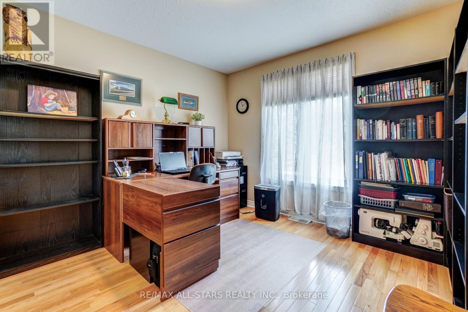 45 Lori Boulevard, Kawartha Lakes (Lindsay), Ontario  K9V 6B6 - Photo 23 - X12409390