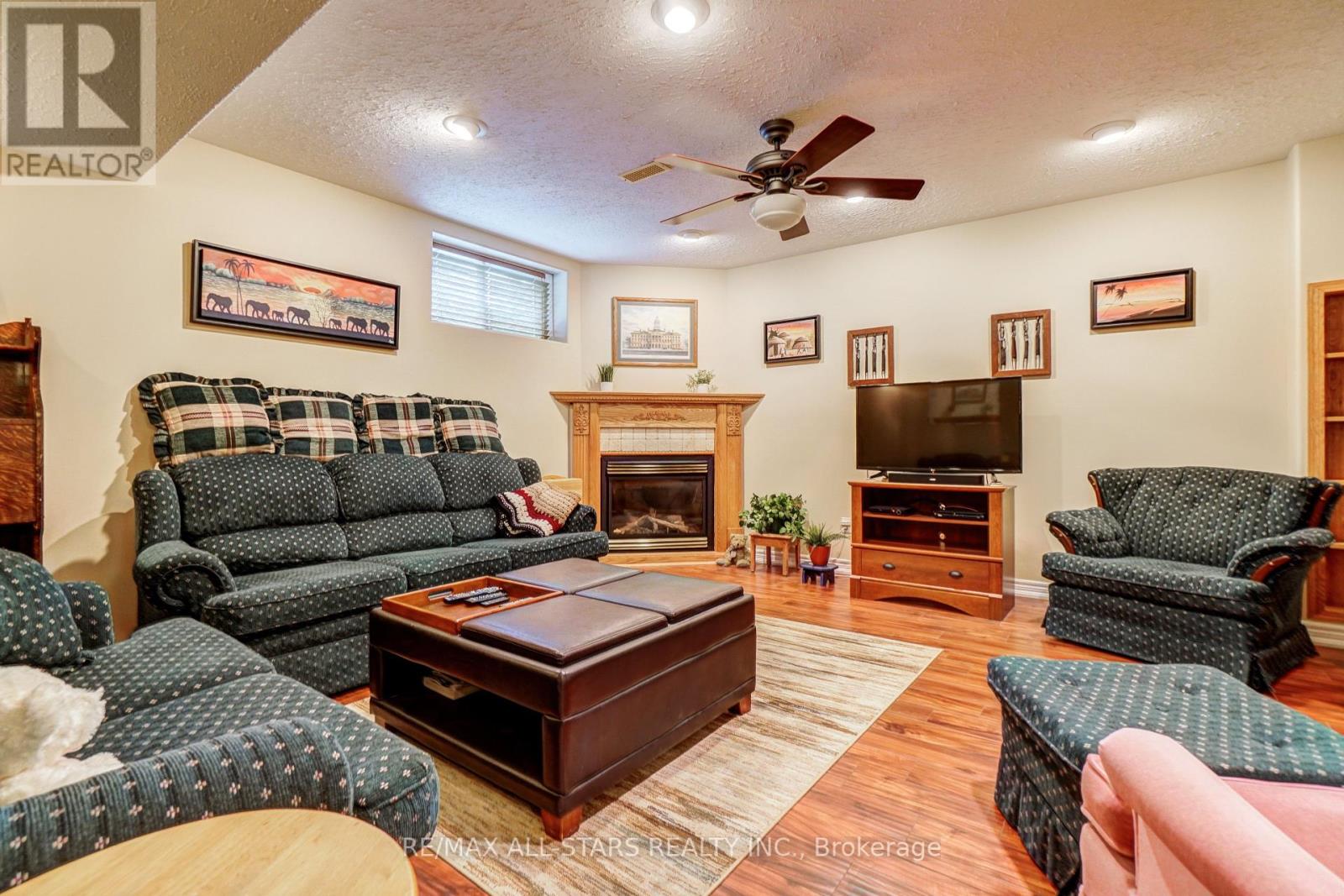 45 Lori Boulevard, Kawartha Lakes (Lindsay), Ontario  K9V 6B6 - Photo 27 - X12409390
