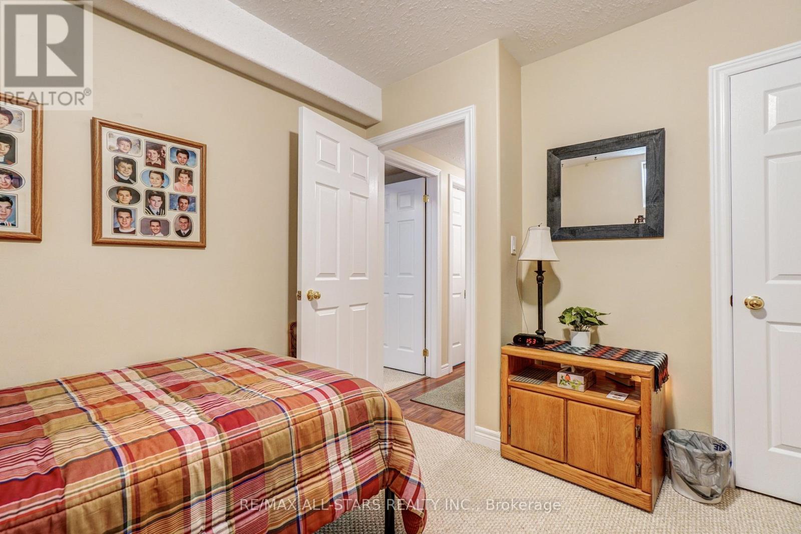 45 Lori Boulevard, Kawartha Lakes (Lindsay), Ontario  K9V 6B6 - Photo 32 - X12409390