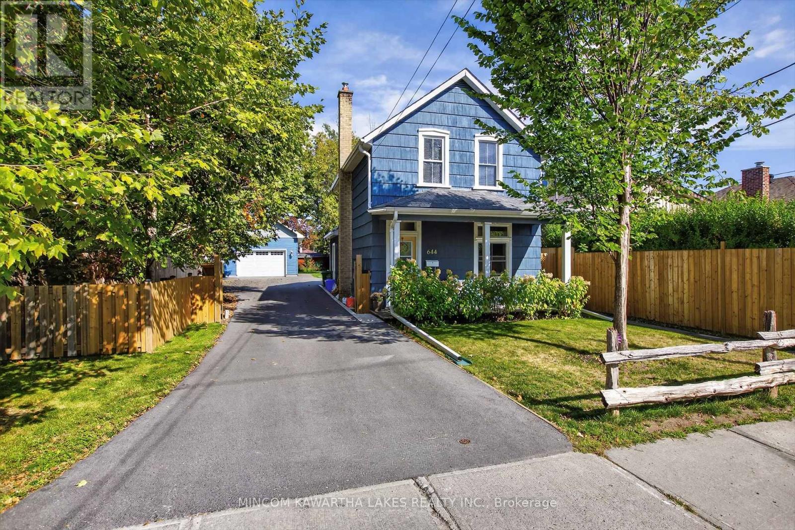 644 Lundys Lane, Peterborough (Otonabee Ward 1), Ontario  K9J 4J8 - Photo 2 - X12409585
