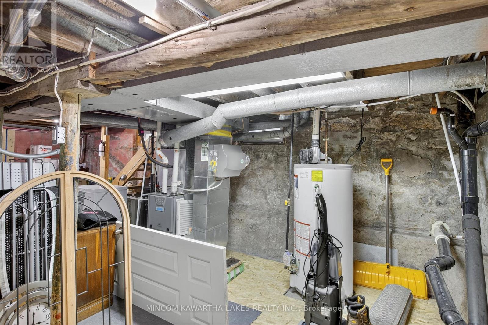 644 Lundys Lane, Peterborough (Otonabee Ward 1), Ontario  K9J 4J8 - Photo 28 - X12409585