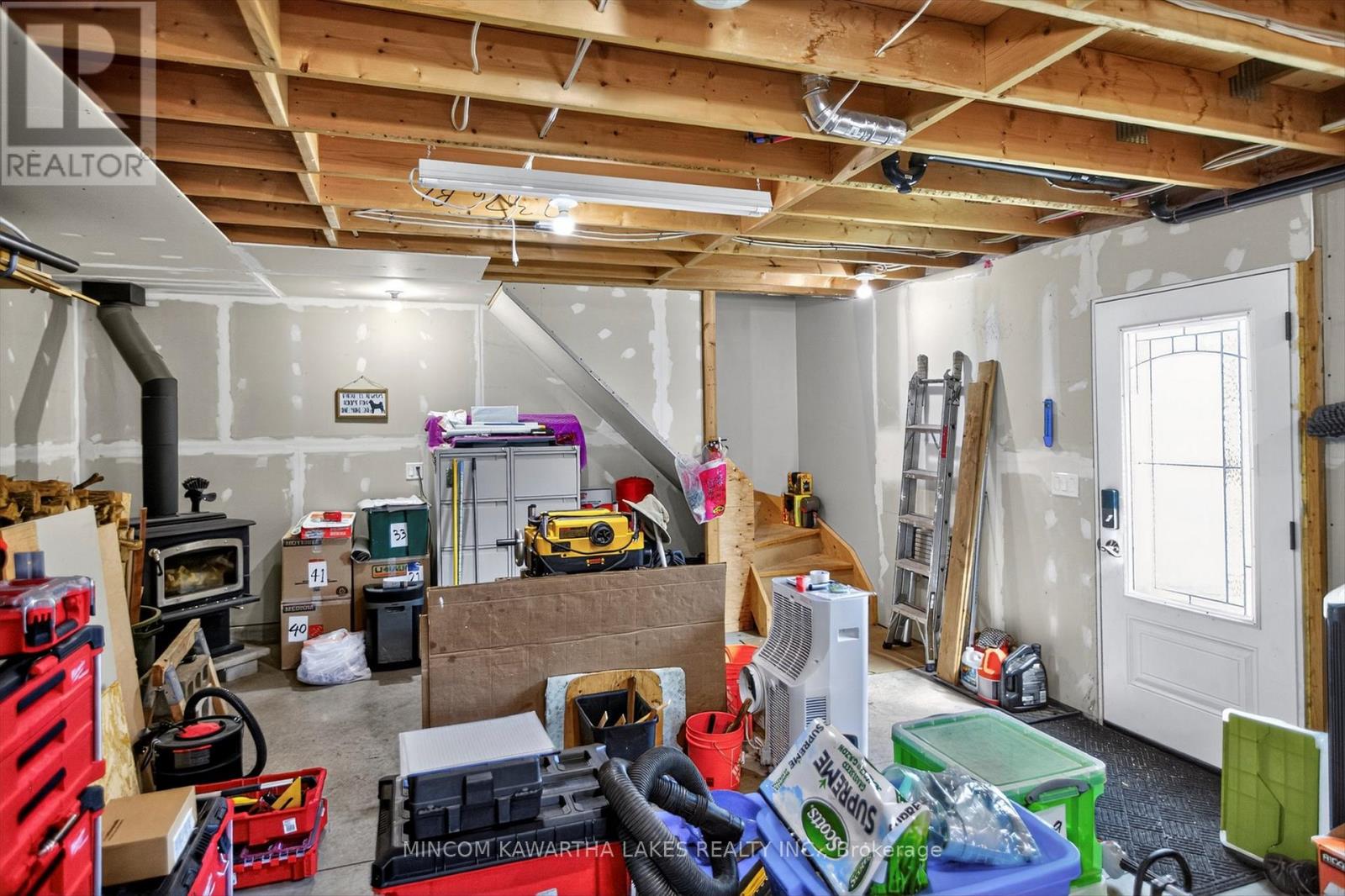 644 Lundys Lane, Peterborough (Otonabee Ward 1), Ontario  K9J 4J8 - Photo 31 - X12409585