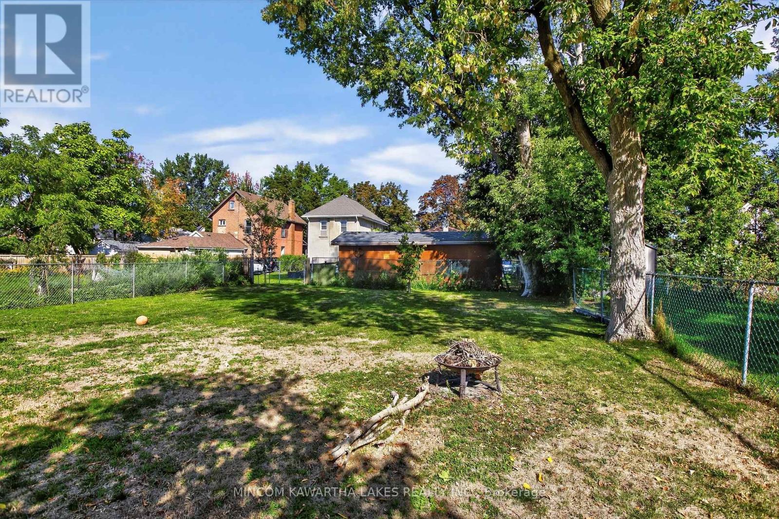 644 Lundys Lane, Peterborough (Otonabee Ward 1), Ontario  K9J 4J8 - Photo 41 - X12409585