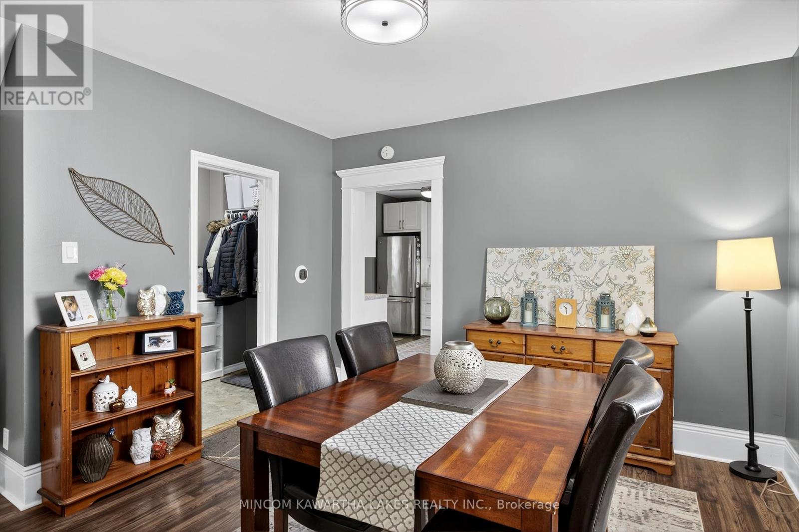 644 Lundys Lane, Peterborough (Otonabee Ward 1), Ontario  K9J 4J8 - Photo 7 - X12409585