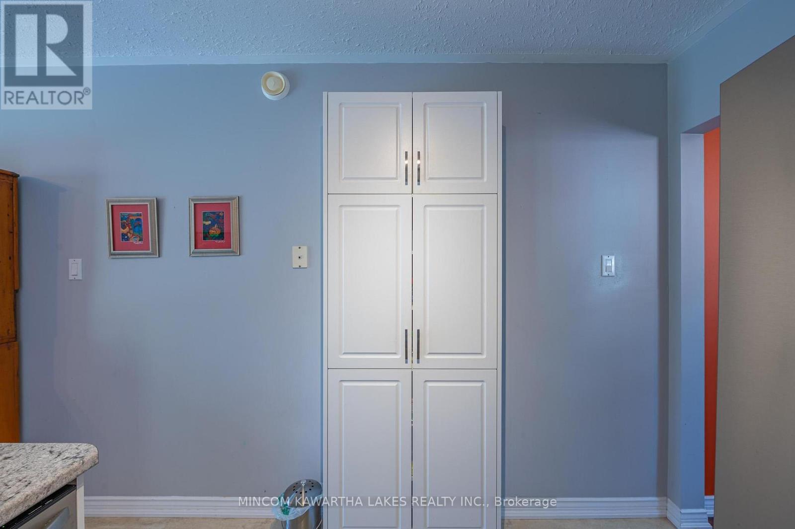 850 Hemlock Street, Peterborough (Northcrest Ward 5), Ontario  K9H 7P2 - Photo 12 - X12409772