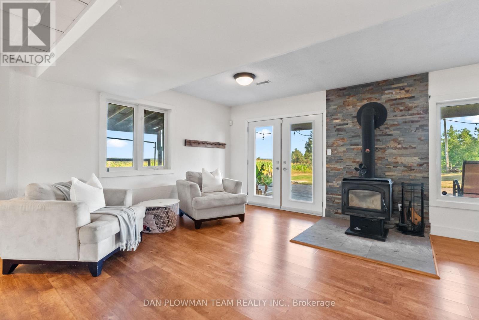 478 Telecom Road, Kawartha Lakes (Manvers), Ontario  L0A 1K0 - Photo 30 - X12409654