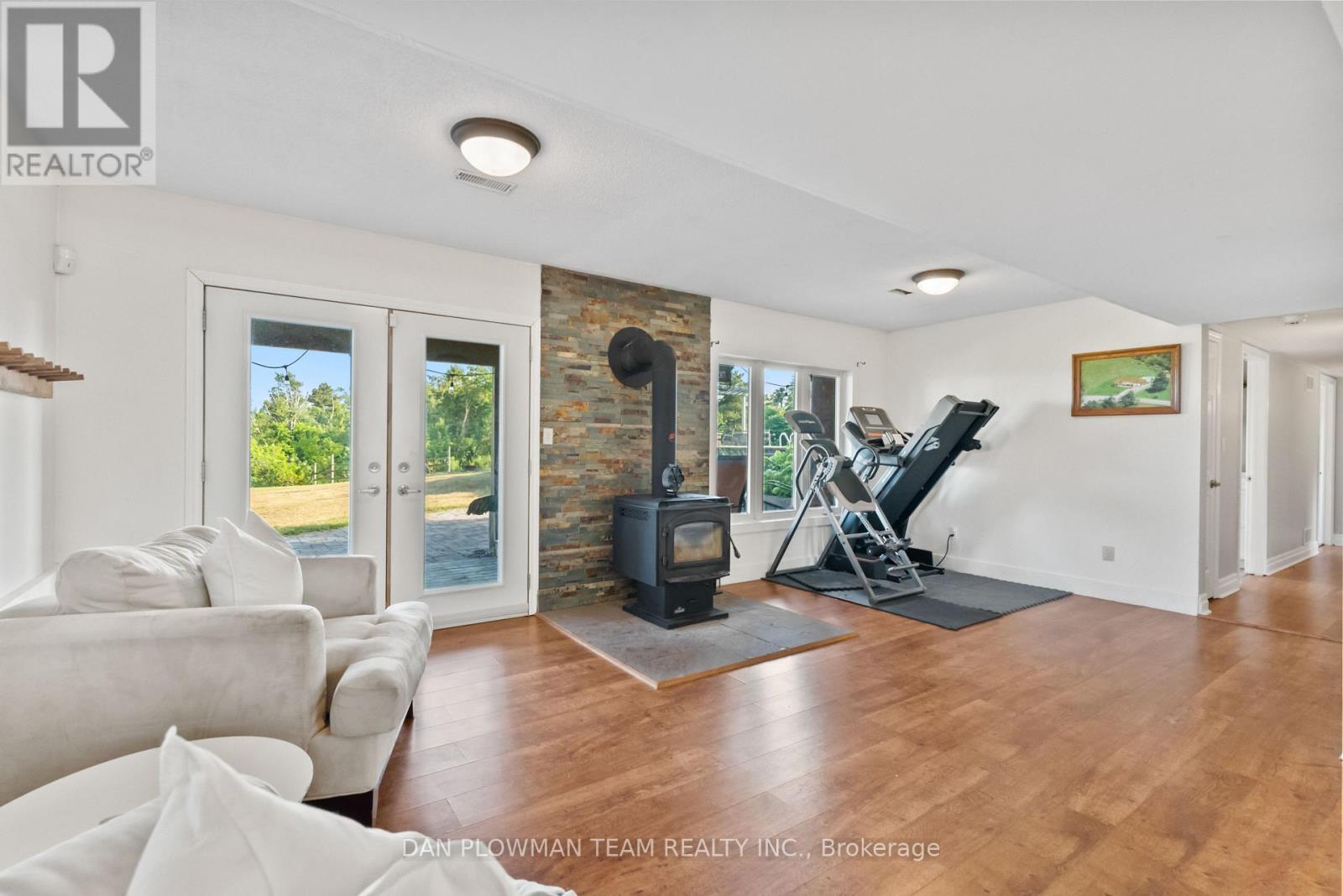 478 Telecom Road, Kawartha Lakes (Manvers), Ontario  L0A 1K0 - Photo 33 - X12409654