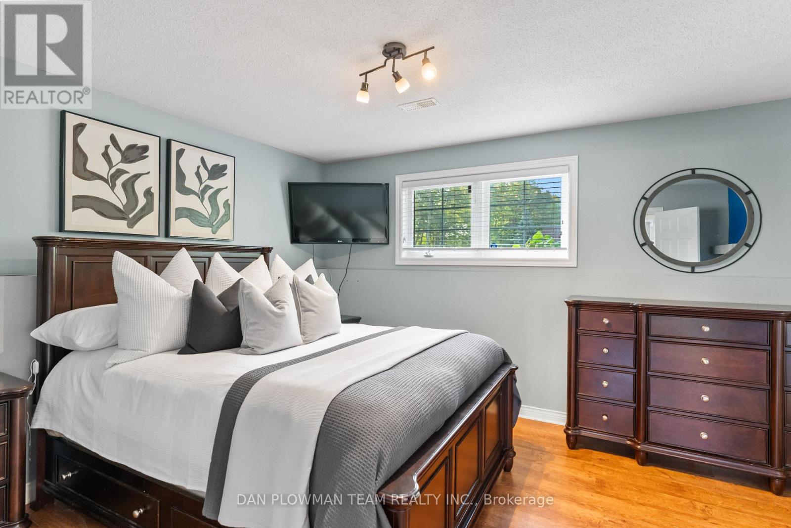 478 Telecom Road, Kawartha Lakes (Manvers), Ontario  L0A 1K0 - Photo 34 - X12409654