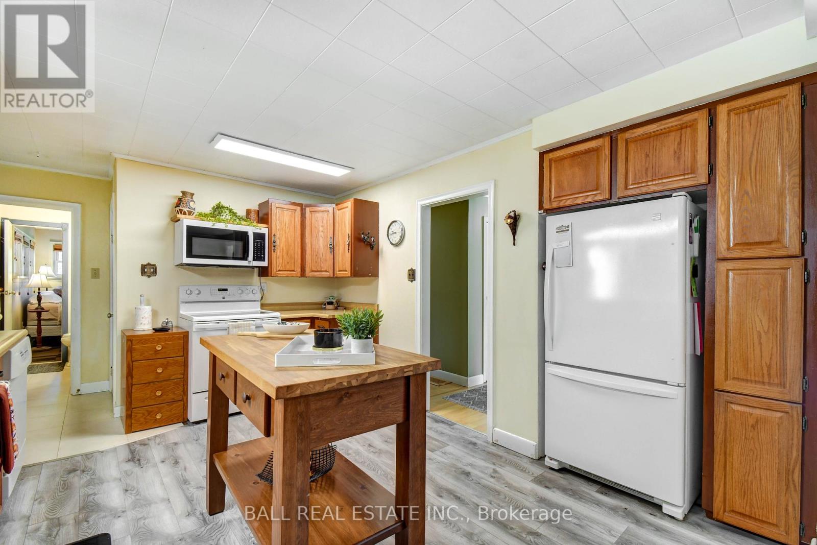 27437 Highway 62, Bancroft (Dungannon Ward), Ontario  K0L 1C0 - Photo 15 - X12409942