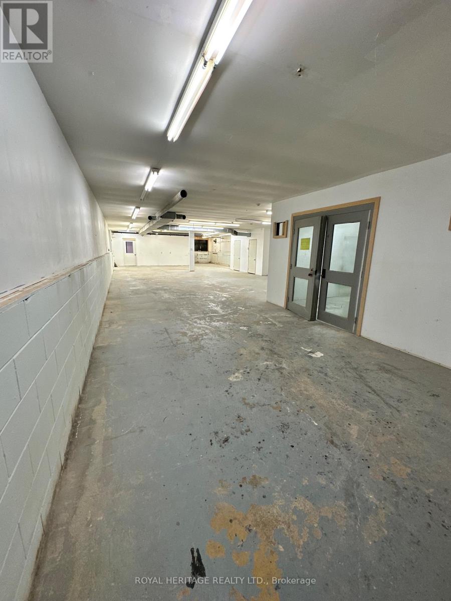 20 Pigeon Lake Road, Kawartha Lakes (Lindsay), Ontario  K9V 4R6 - Photo 4 - X12410276